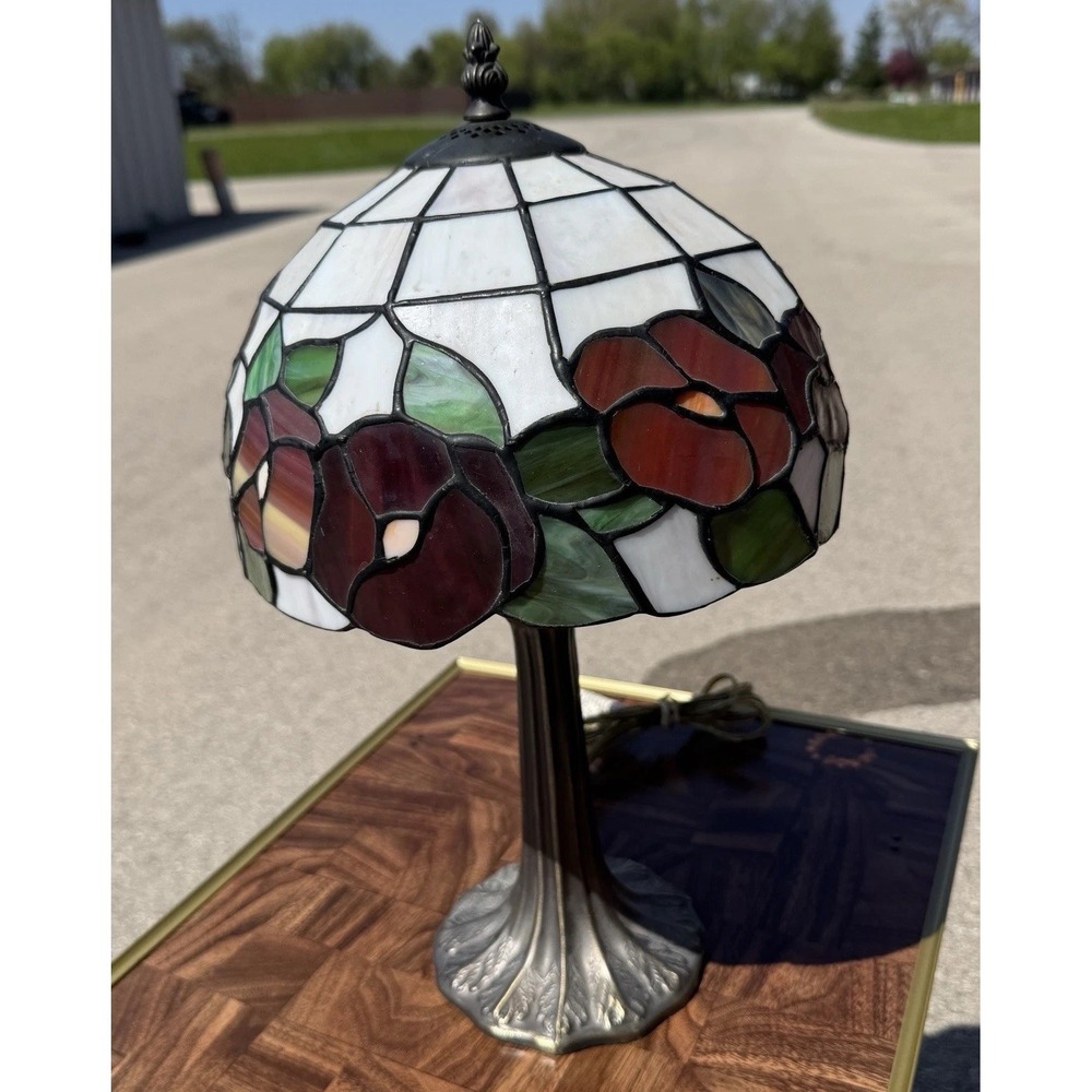 Tiffany Style  17" Floral Stained Glass Table Lamp